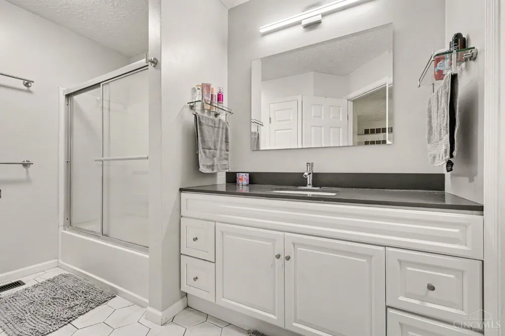3927 Little Creek Drive Batavia, OH 45102