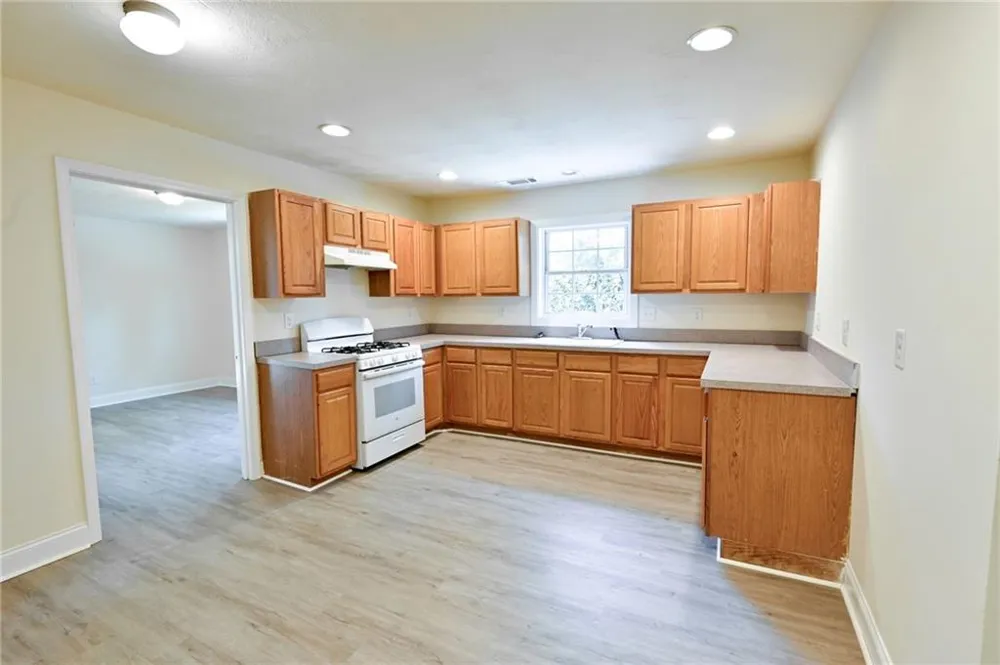 3205 Newcastle Way Snellville, GA 30039
