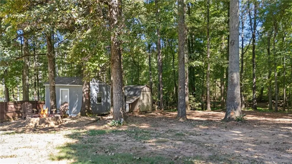 32 Maddox Road SE Acworth, GA 30102
