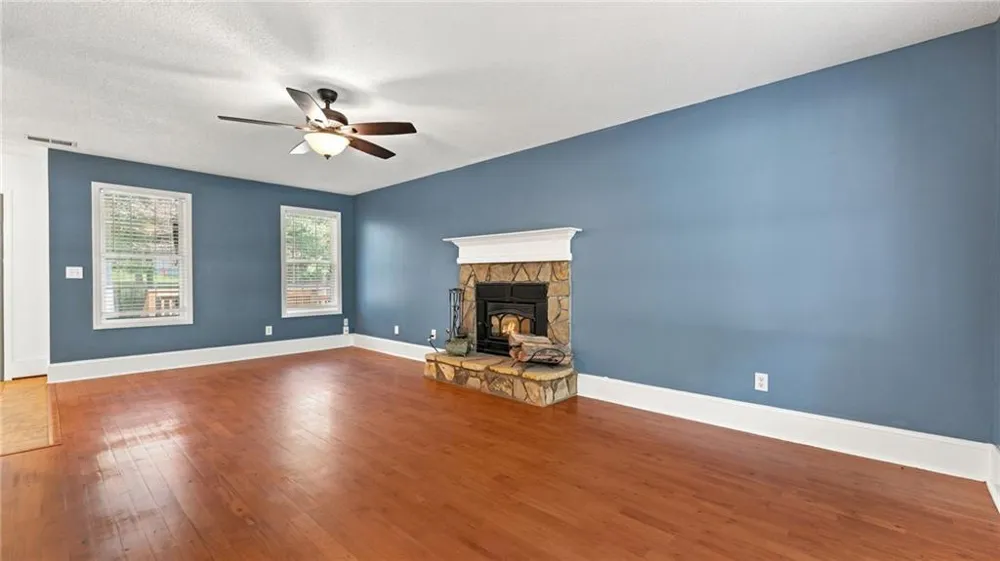 32 Maddox Road SE Acworth, GA 30102