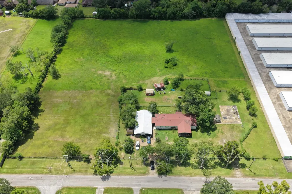 1500 S Durant Street Alvin, TX 77511