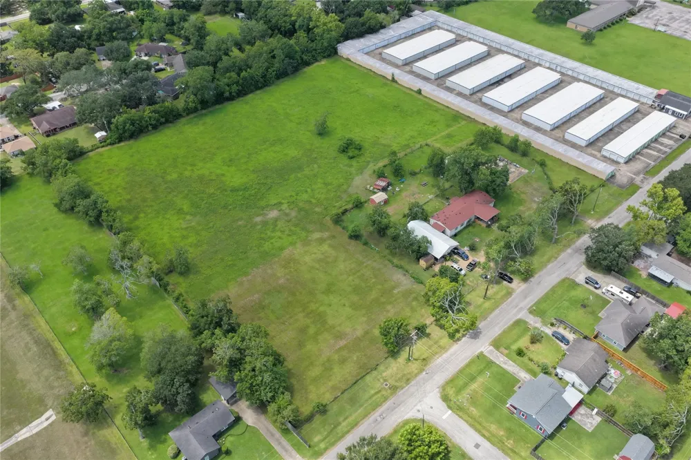 1500 S Durant Street Alvin, TX 77511