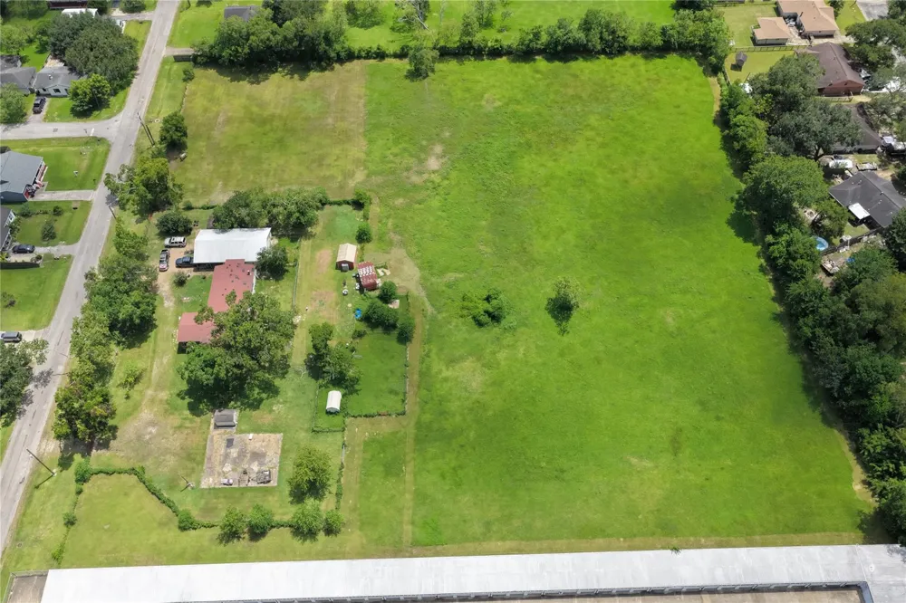 1500 S Durant Street Alvin, TX 77511