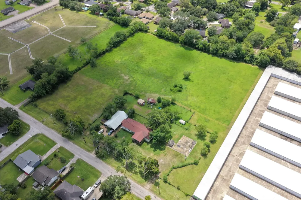 1500 S Durant Street Alvin, TX 77511