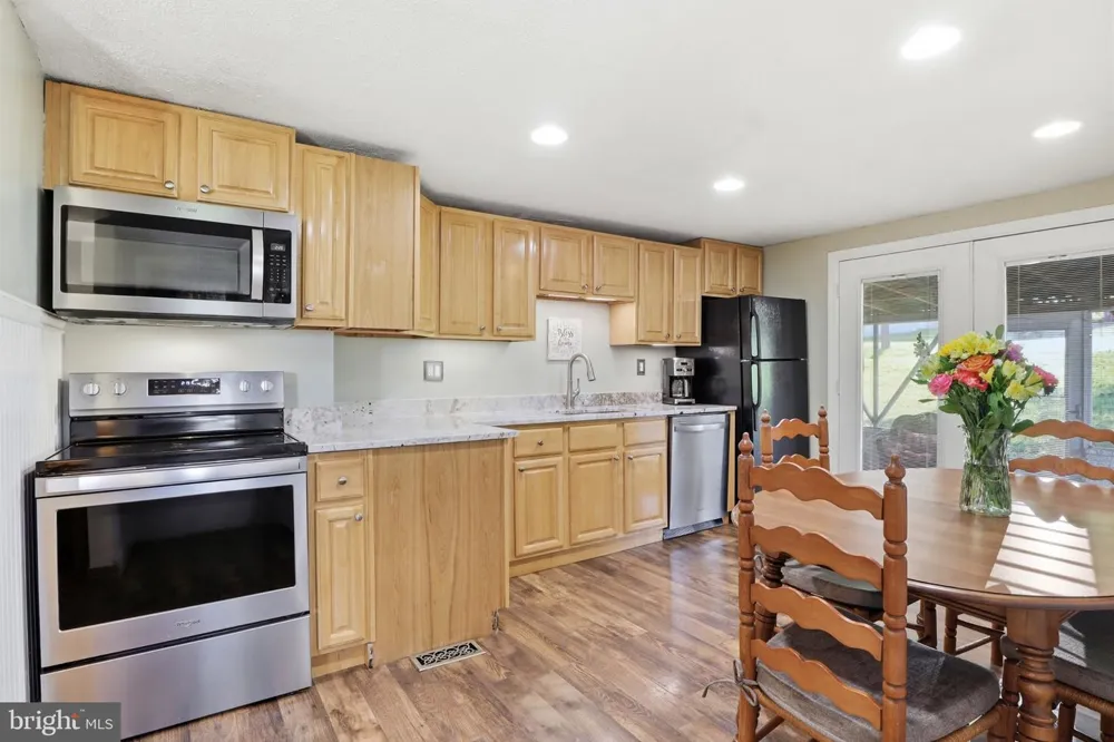 986 2ND STREET Mount Wolf, PA 17347
