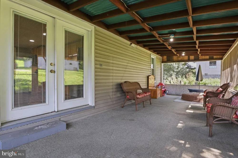 986 2ND STREET Mount Wolf, PA 17347