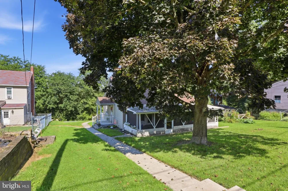 986 2ND STREET Mount Wolf, PA 17347