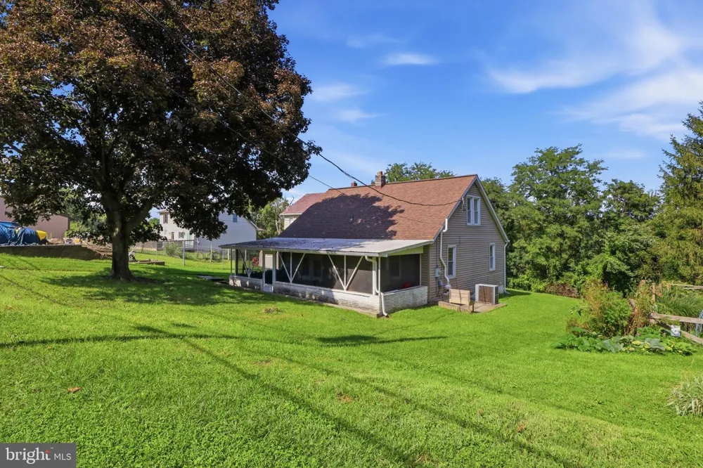 986 2ND STREET Mount Wolf, PA 17347