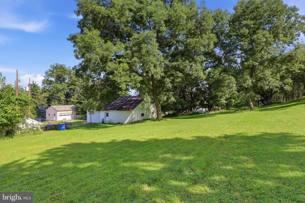 986 2ND STREET Mount Wolf, PA 17347