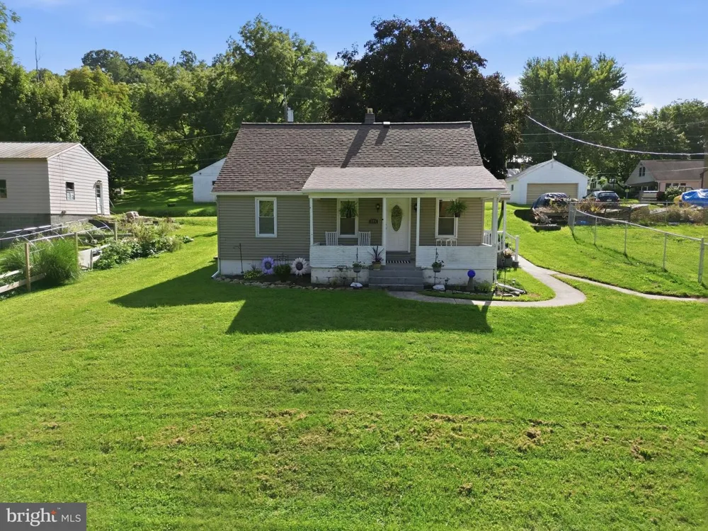 986 2ND STREET Mount Wolf, PA 17347