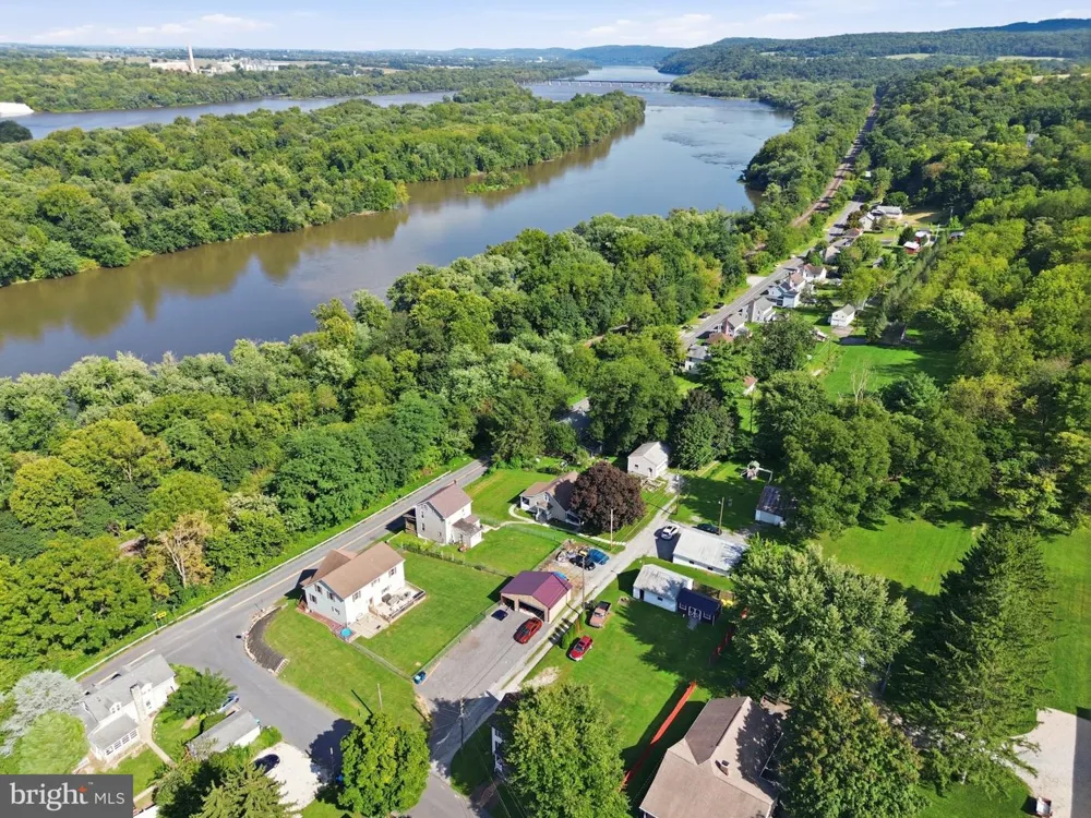 986 2ND STREET Mount Wolf, PA 17347