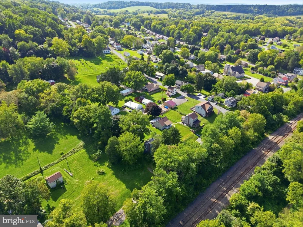 986 2ND STREET Mount Wolf, PA 17347