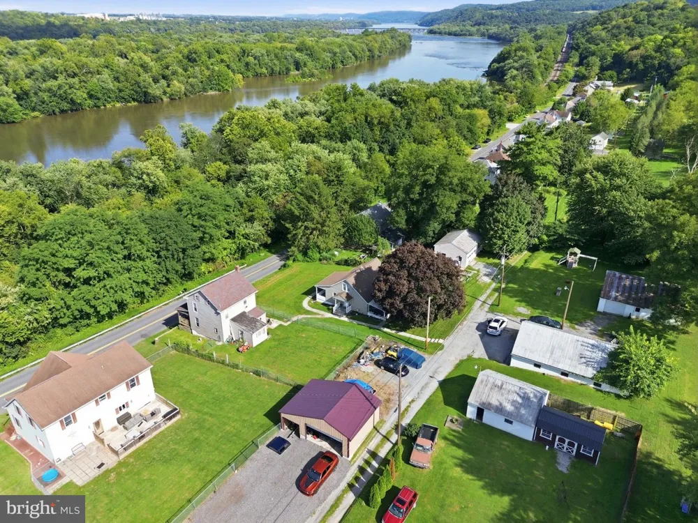 986 2ND STREET Mount Wolf, PA 17347