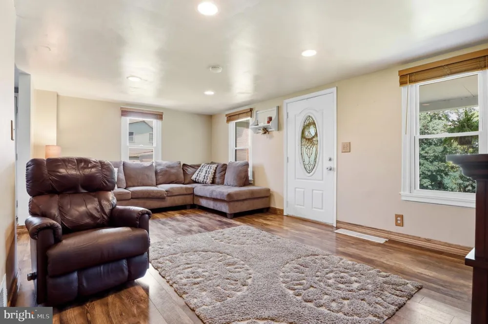986 2ND STREET Mount Wolf, PA 17347