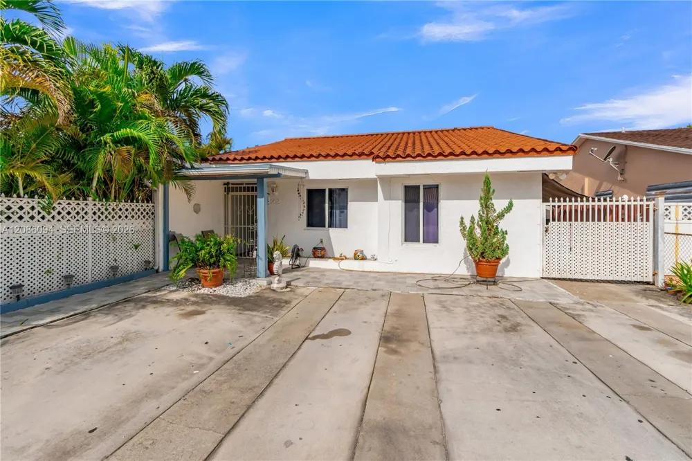 22 NW 108th Ct Miami, FL 33172