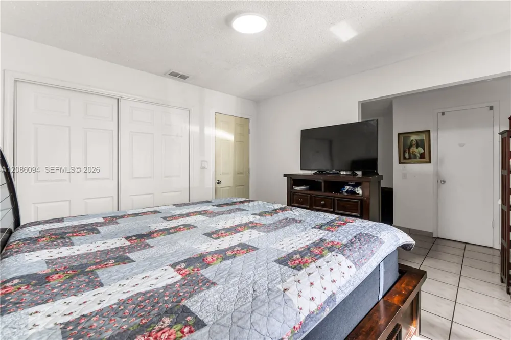 22 NW 108th Ct Miami, FL 33172
