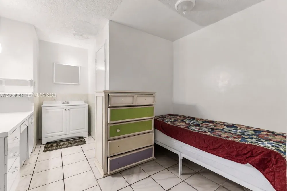 22 NW 108th Ct Miami, FL 33172