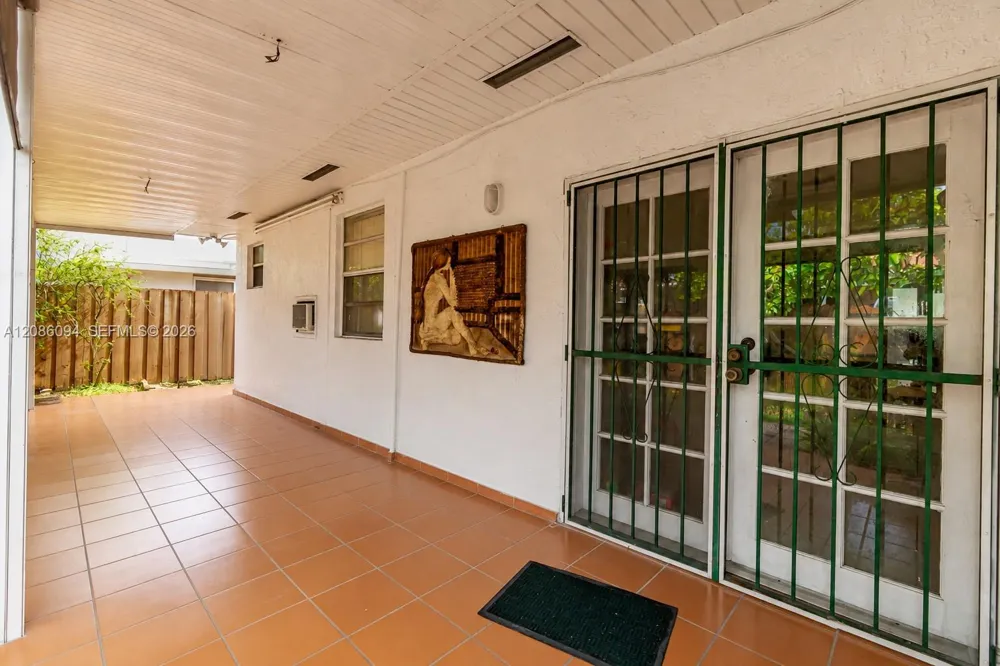 22 NW 108th Ct Miami, FL 33172