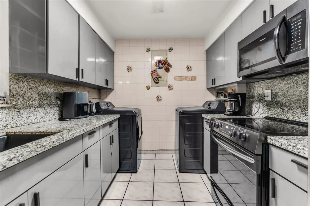 22 NW 108th Ct Miami, FL 33172
