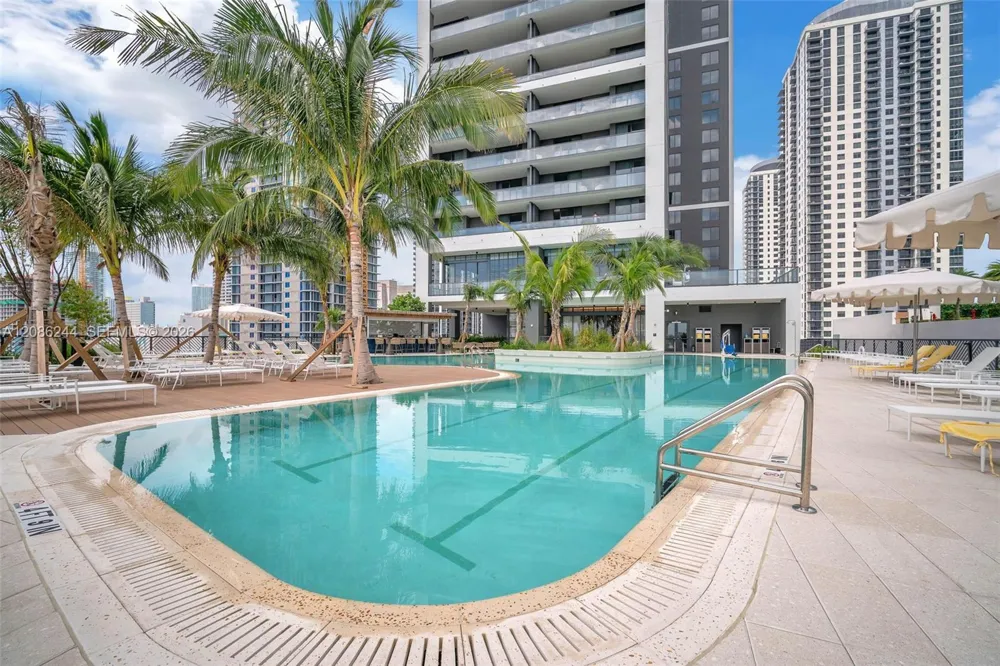 159 NE 6th St #2704 Miami, FL 33132