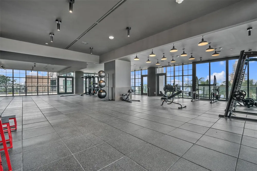 159 NE 6th St #2704 Miami, FL 33132