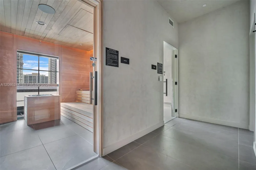 159 NE 6th St #2704 Miami, FL 33132