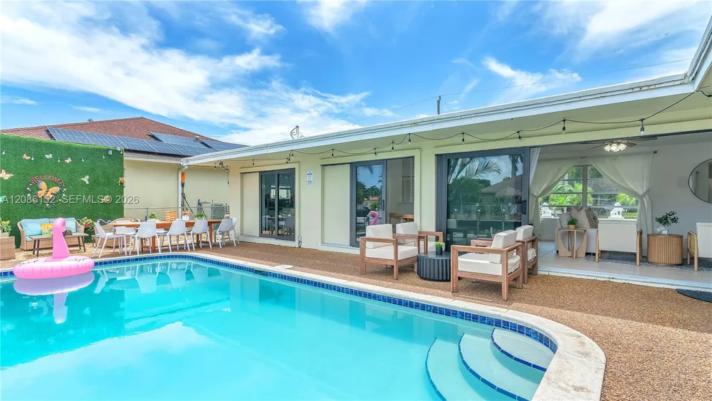 151 SE 9th Ct Pompano Beach, FL 33060