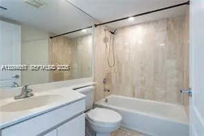 1800 Sunset Harbour Dr #2215 Miami Beach, FL 33139