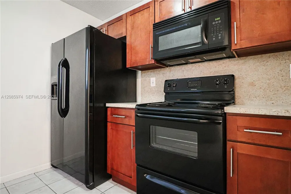 1175 NW 125th Ct #204 Miami, FL 33182