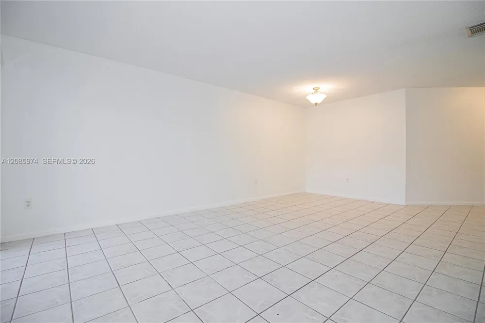 1175 NW 125th Ct #204 Miami, FL 33182