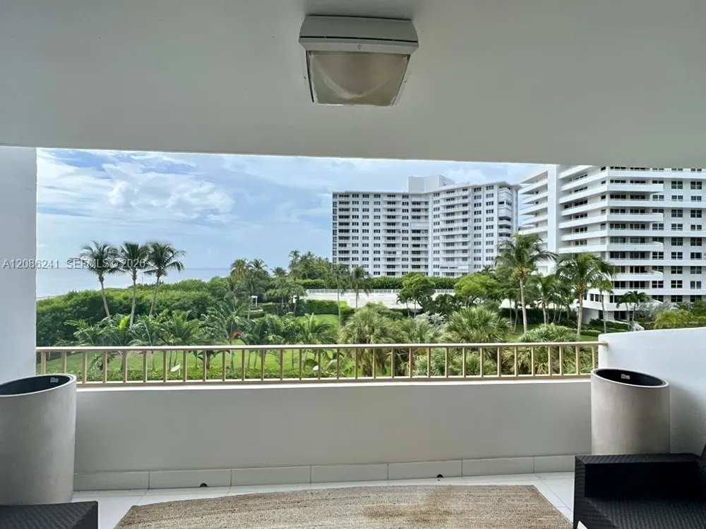 177 Ocean Lane Dr #405 Key Biscayne, FL 33149
