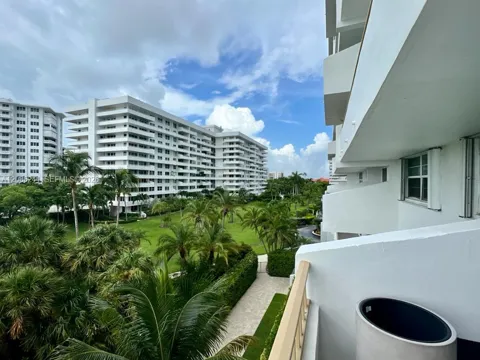 177 Ocean Lane Dr #405