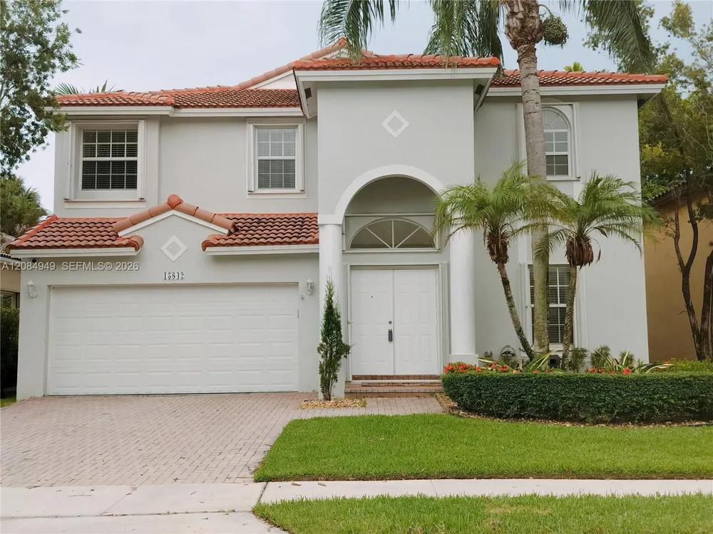 15842 SW 14th St Pembroke Pines, FL 33027