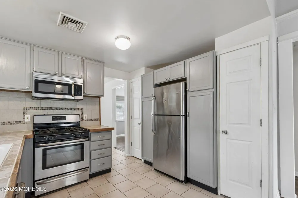 1404 Earie Way Forked River, NJ 08731