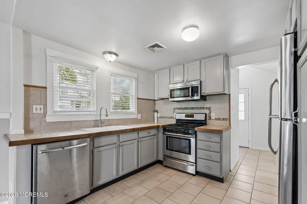 1404 Earie Way Forked River, NJ 08731