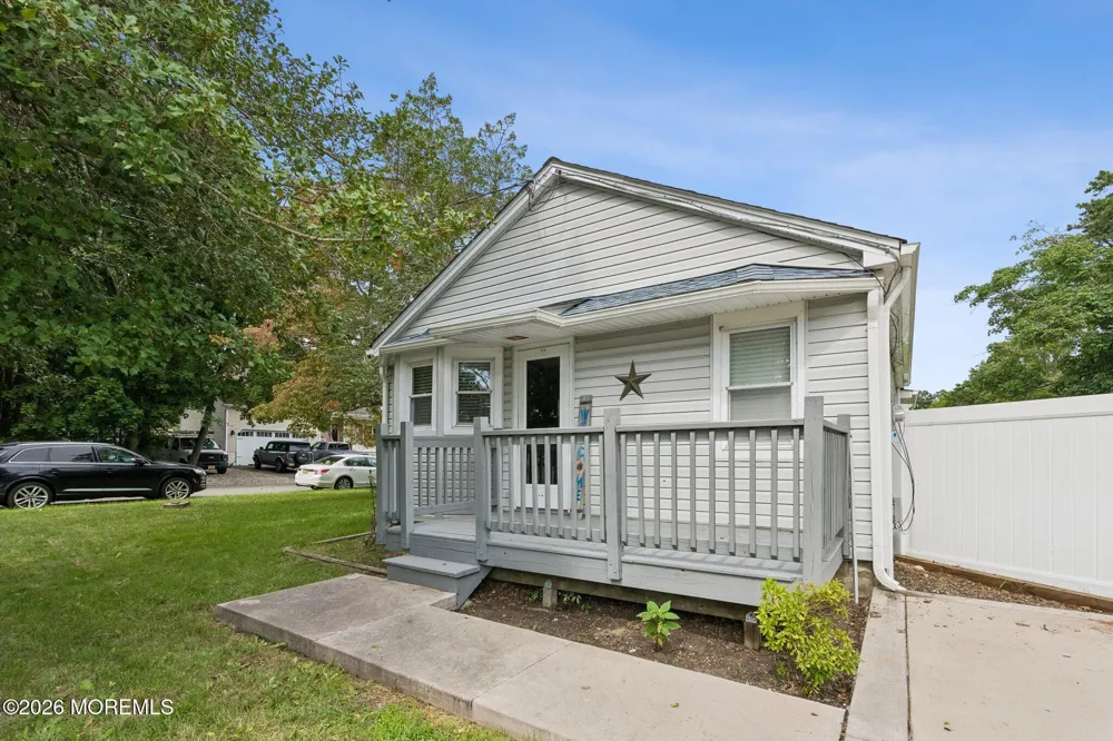 1404 Earie Way Forked River, NJ 08731