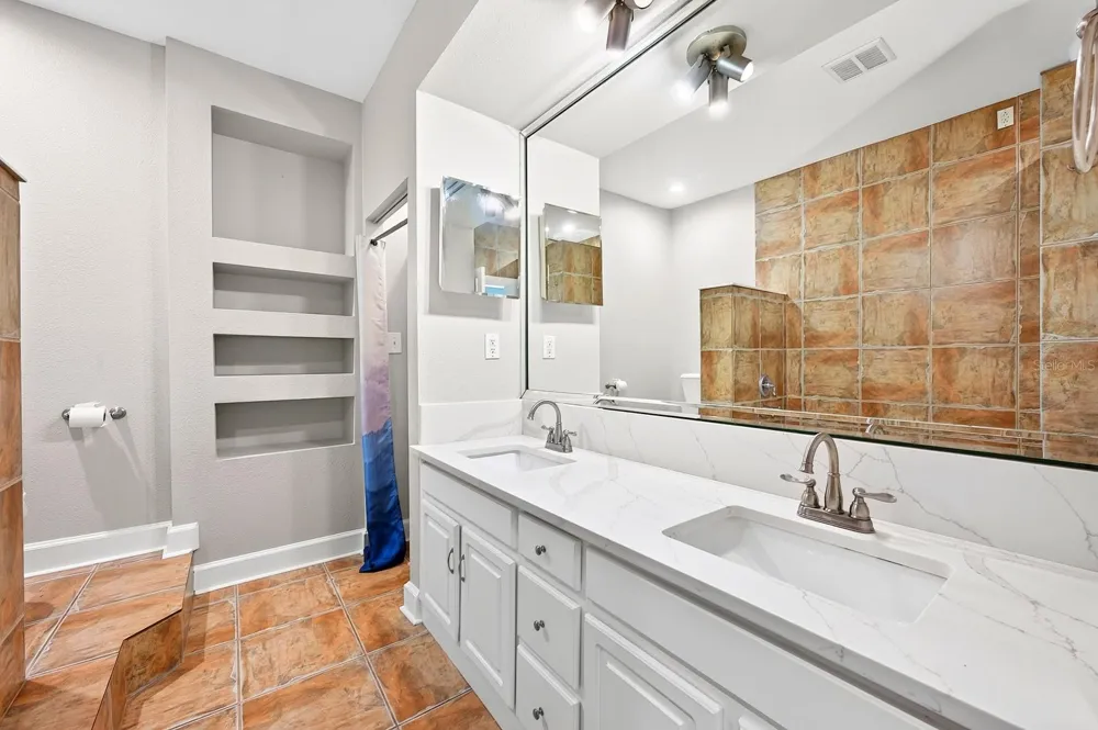 1212 ELMWOOD STREET Orlando, FL 32801