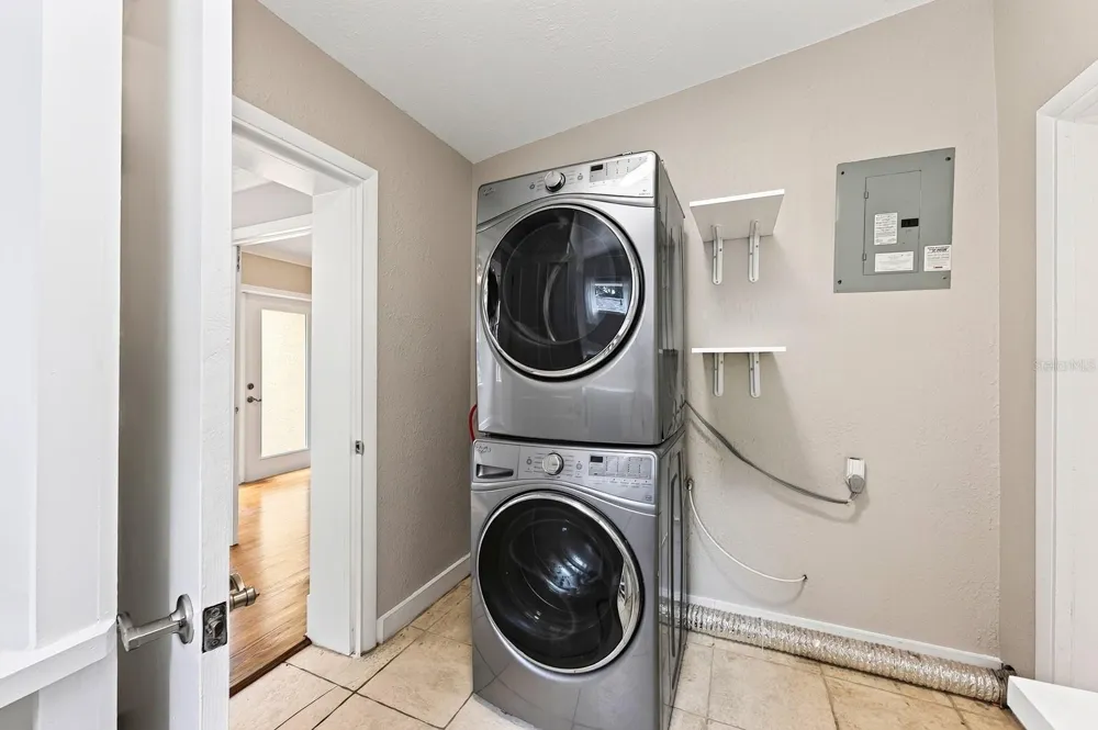 1212 ELMWOOD STREET Orlando, FL 32801