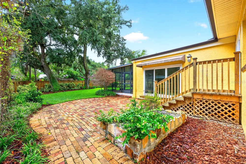 1212 ELMWOOD STREET Orlando, FL 32801