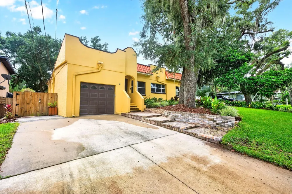 1212 ELMWOOD STREET Orlando, FL 32801