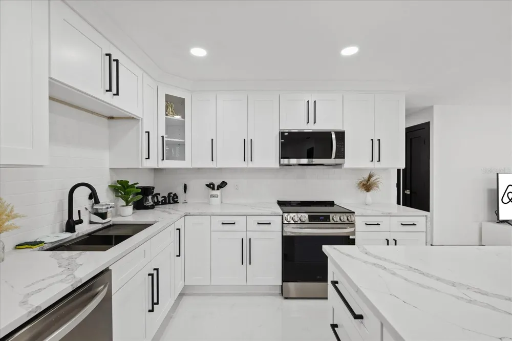 2461 69TH AVENUE S St Petersburg, FL 33712