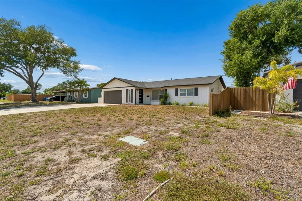 2461 69TH AVENUE S St Petersburg, FL 33712