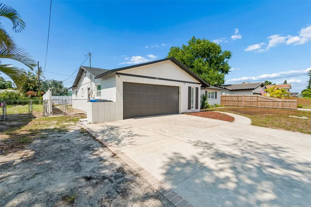 2461 69TH AVENUE S St Petersburg, FL 33712
