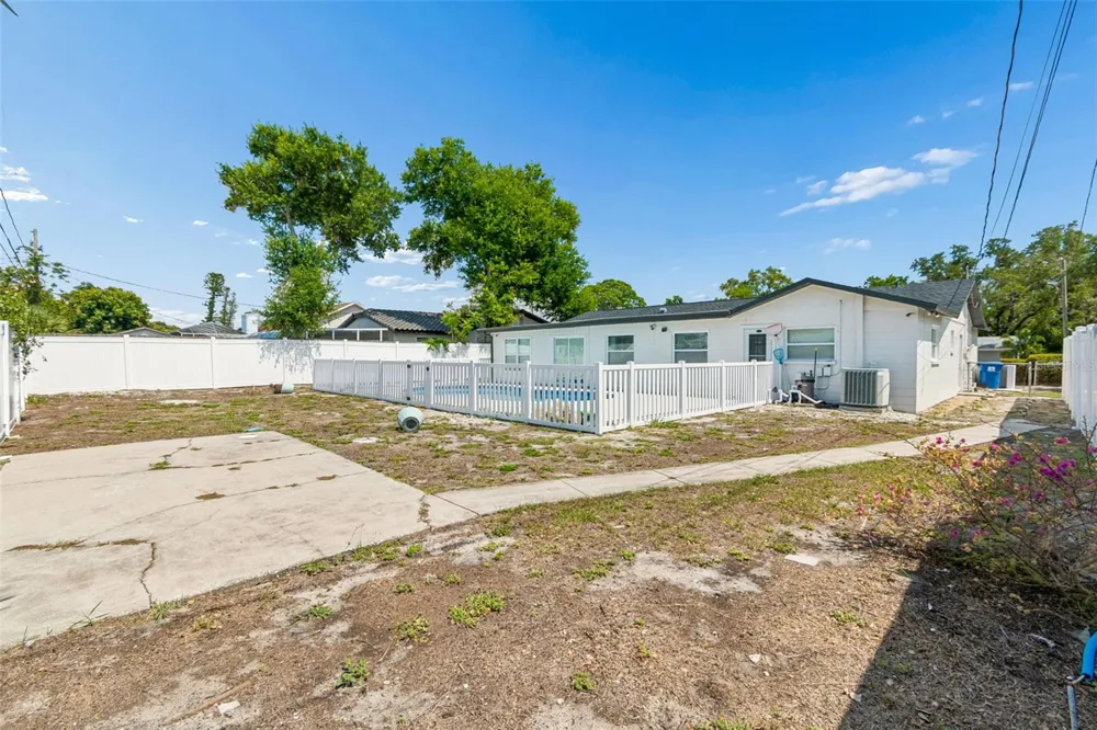 2461 69TH AVENUE S St Petersburg, FL 33712