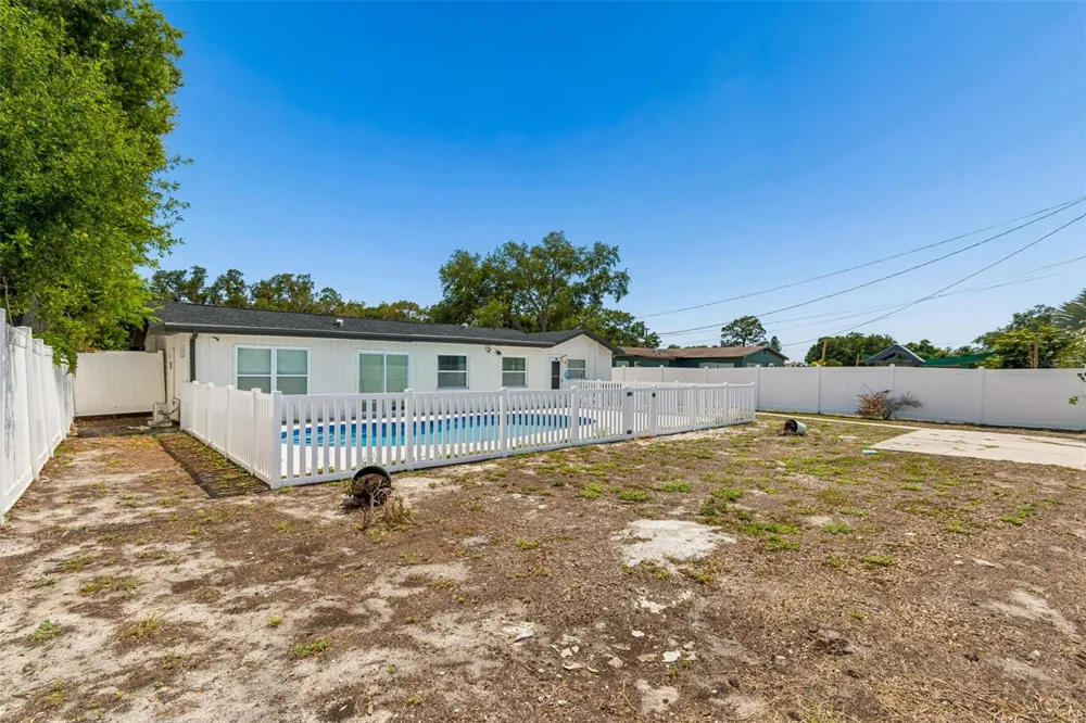 2461 69TH AVENUE S St Petersburg, FL 33712