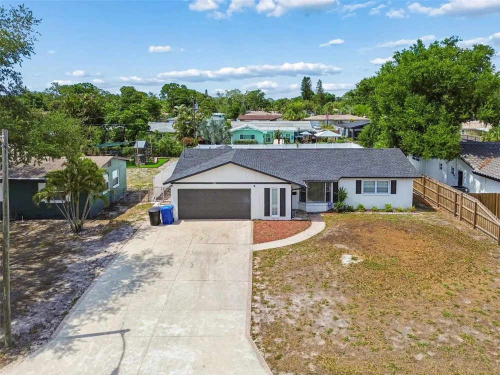 2461 69TH AVENUE S St Petersburg, FL 33712