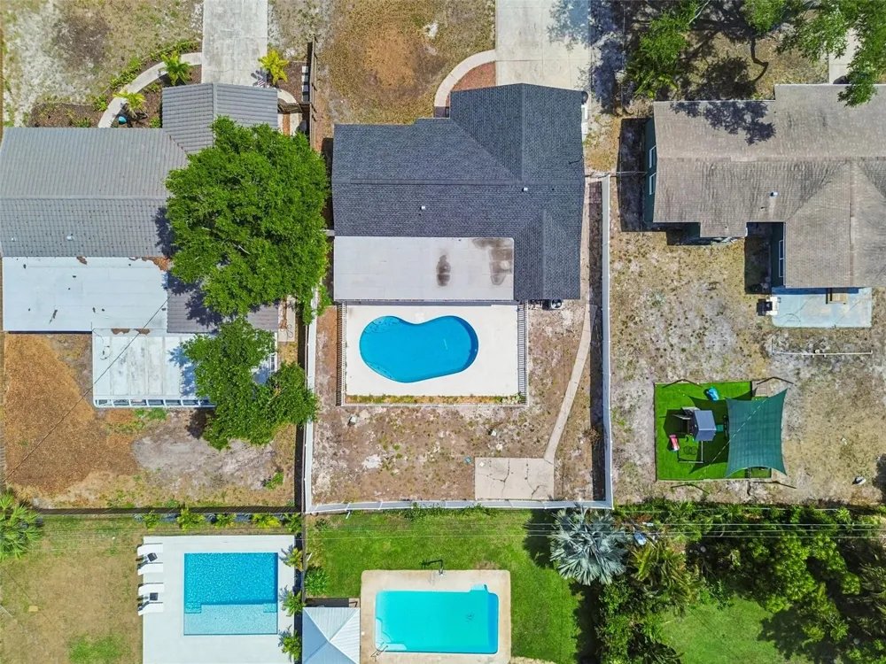 2461 69TH AVENUE S St Petersburg, FL 33712