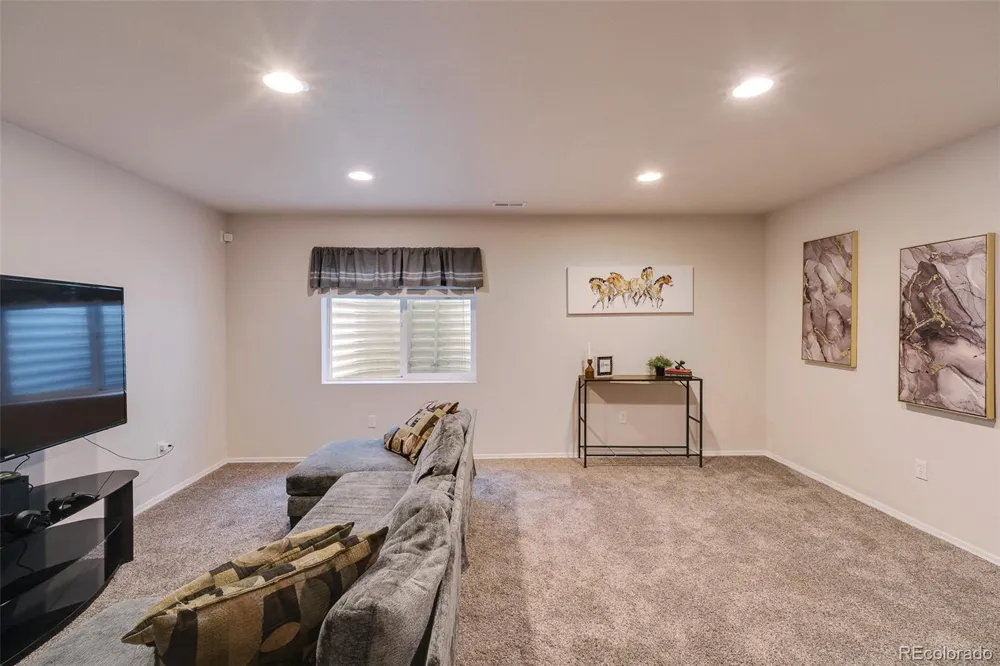 9509 Bur Oak Lane Colorado Springs, CO 80925