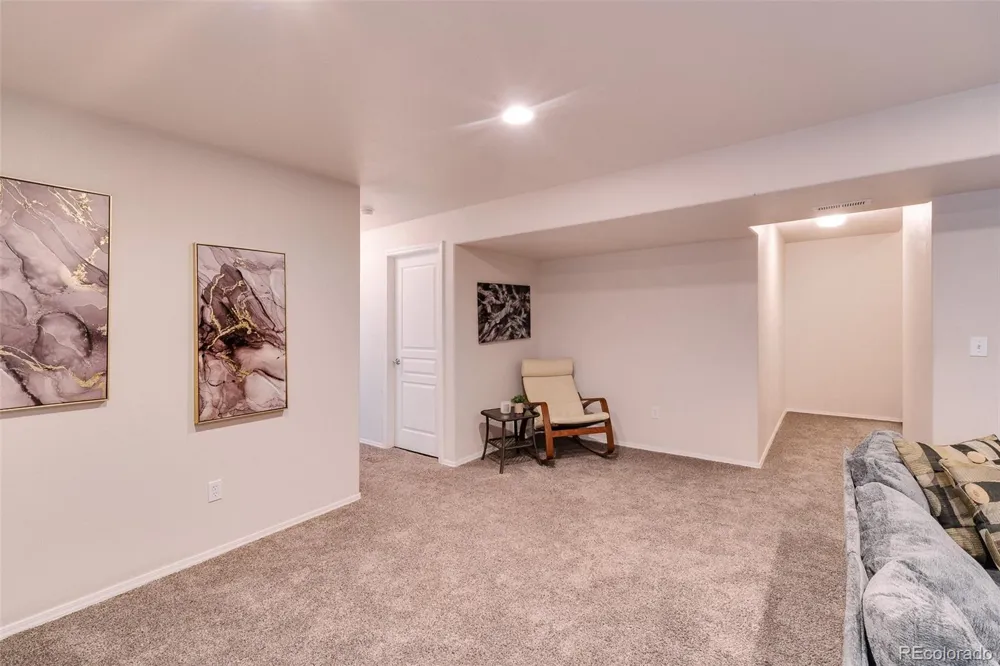 9509 Bur Oak Lane Colorado Springs, CO 80925