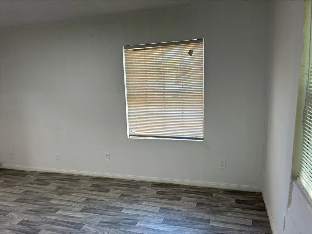 1302 Thomas Avenue Pasadena, TX 77506